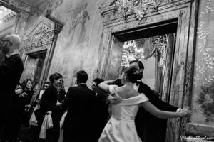 Black-and-white Viennaze Waltz Photography